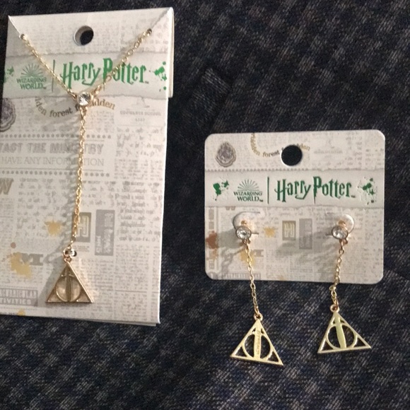 Harry Potter Hidden Forest Necklace and Earrings Set NWT - Picture 3 of 12